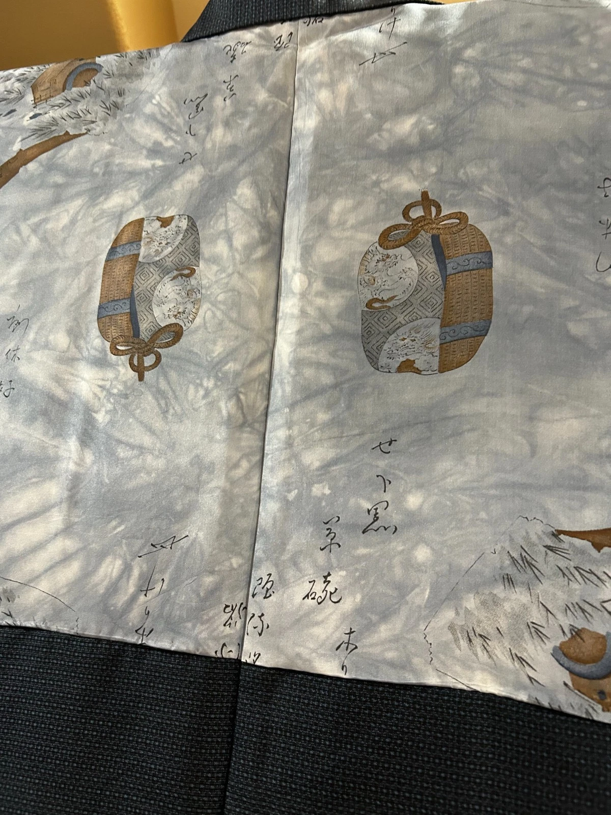 Unused Men s Haori, Pure Silk, deep navy blue, small size, excellent condition. - product detail image 18