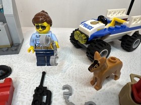 LEGO- CITY- POLICE STARTER SET- 60136 -near COMPLETE - see Description
