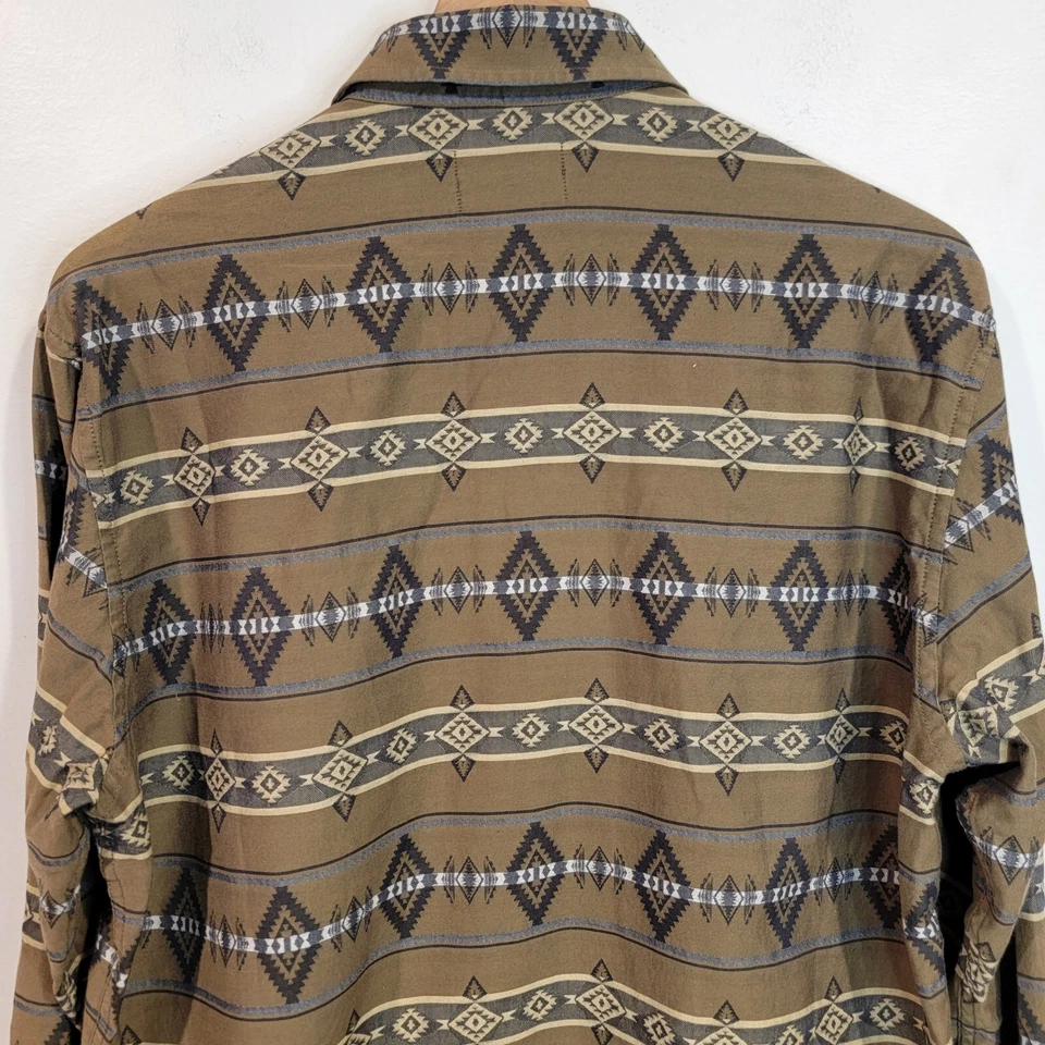 Pendleton Long Sleeve Button Up Shirt Mens Size Small Aztec All Over Print Olive - Image 4 of 4