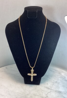 VTG JBK JACQUELINE KENNEDY Royal Pearl Crown Cross Pendant Pin