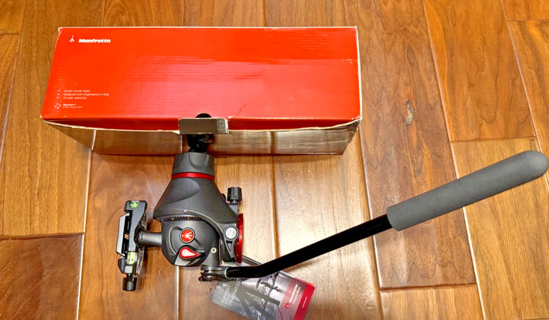 Manfrotto MH055M8-Q5 055 Photo-Movie Tripod Head with Quick Release Plate