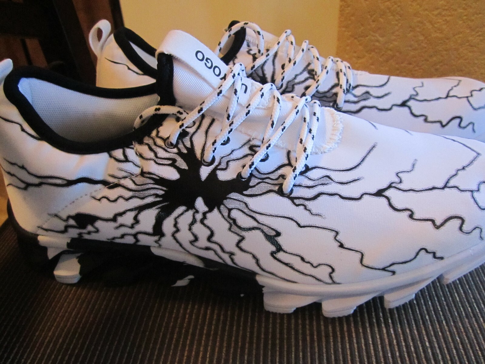 SAOLA Scarpe da corsa uomo sneakers moda All Char graffiti taglia 12 EUR 46