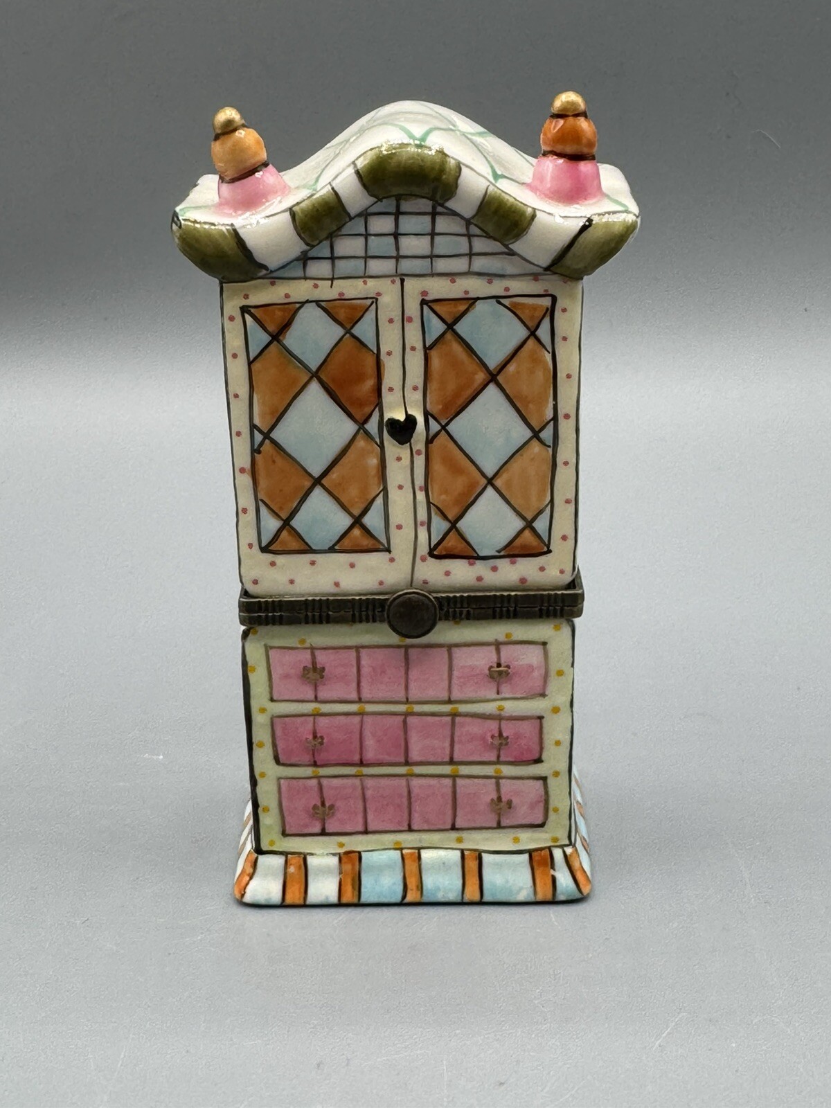 Vintage Hand-Painted Ceramic Trinket Box 4.5 Inch Floral Wardrobe Jewelry Storage-image