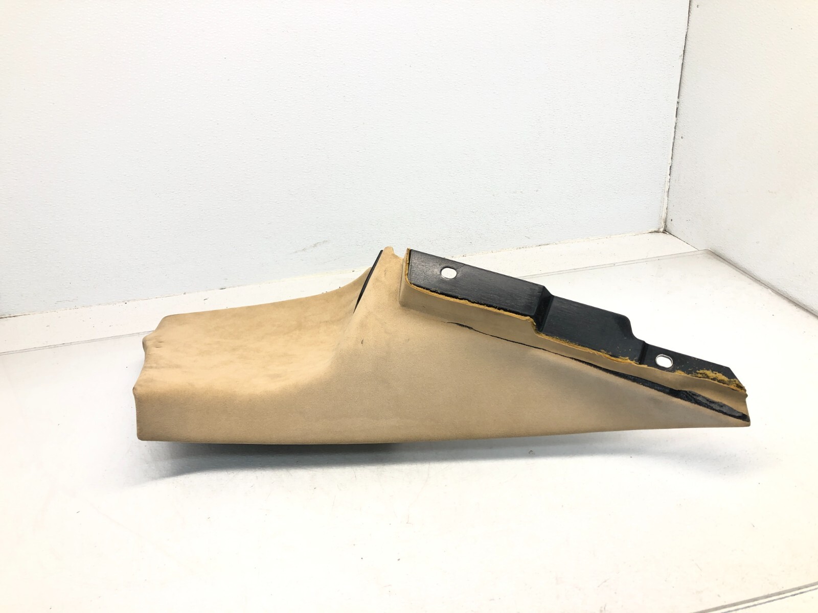 2008-2012 MASERATI GRANTURISMO S M145 LEFT DRIVER REAR C PILLAR TRIM COVER OEM