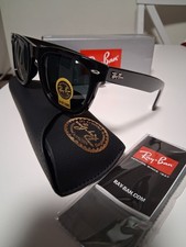 Ray-Ban Men's Wayfarer Sunglasses Black Plastic Frame Black Glass Tinted UV