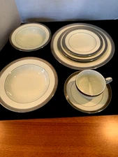 MIKASA PALATIAL PLATINUM FINE CHINA  7 PIECE PLACE SETTING-