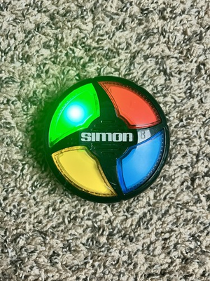 #ad Hasbro B0640000 Simon Micro Series Game Single Multicolor $8.48