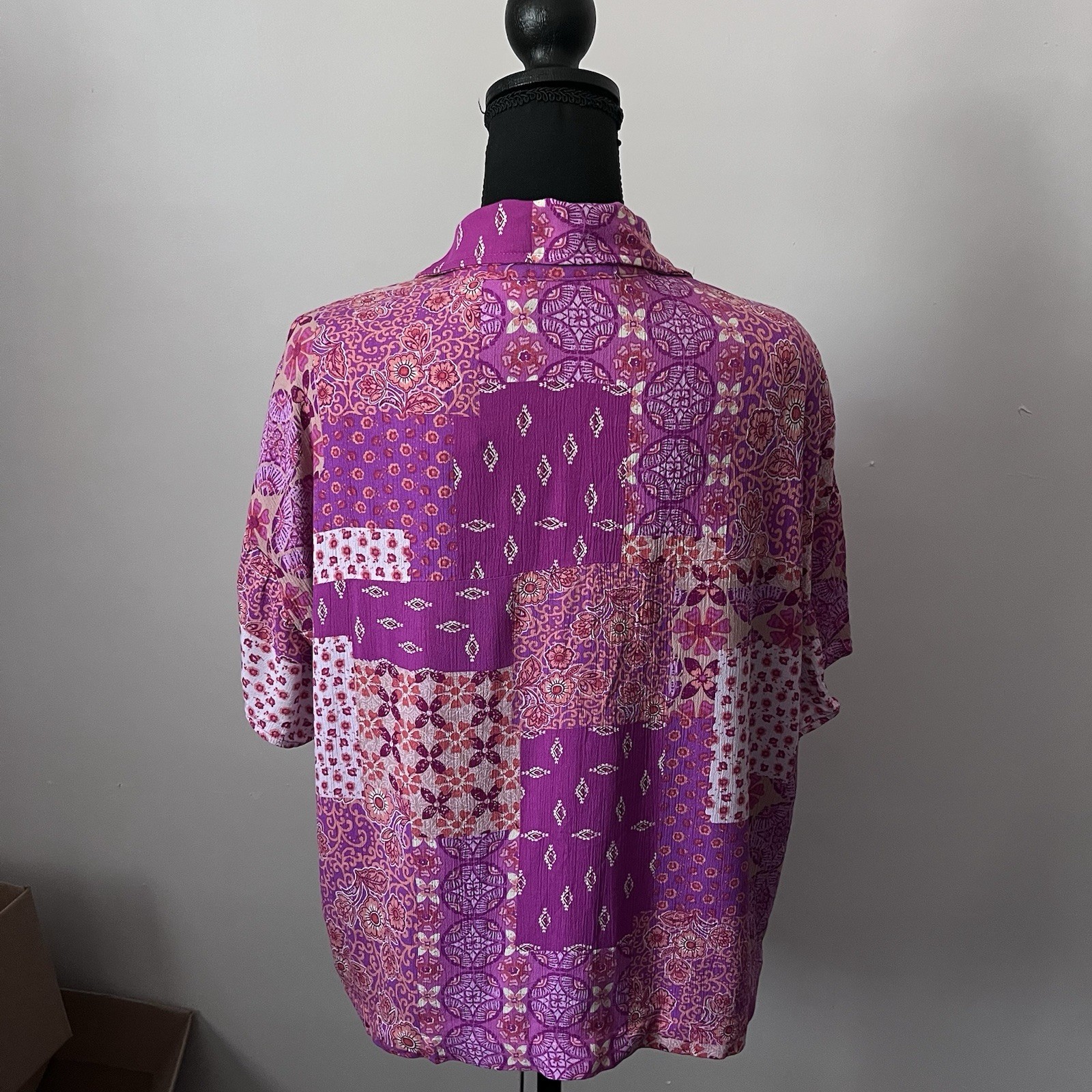 Piper & Scoot Patchwork Cropped Button-Up Top | B… - image 7