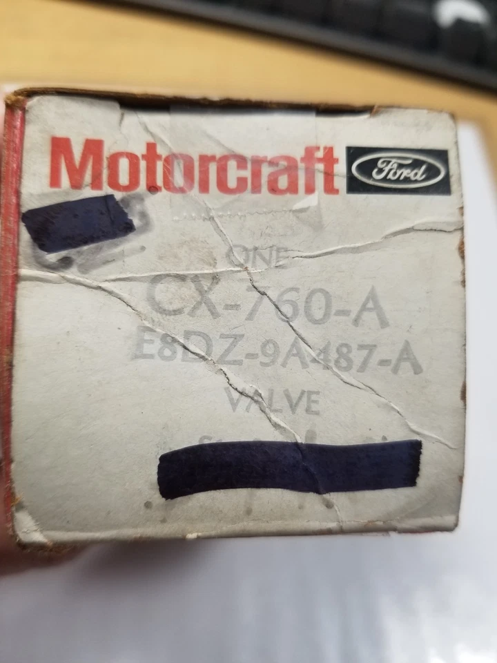 Bomba de inyección de aire válvula de retención unidireccional Ford E8DZ-9A487-A Motorcraft CX-760-A Foto 2 de 4