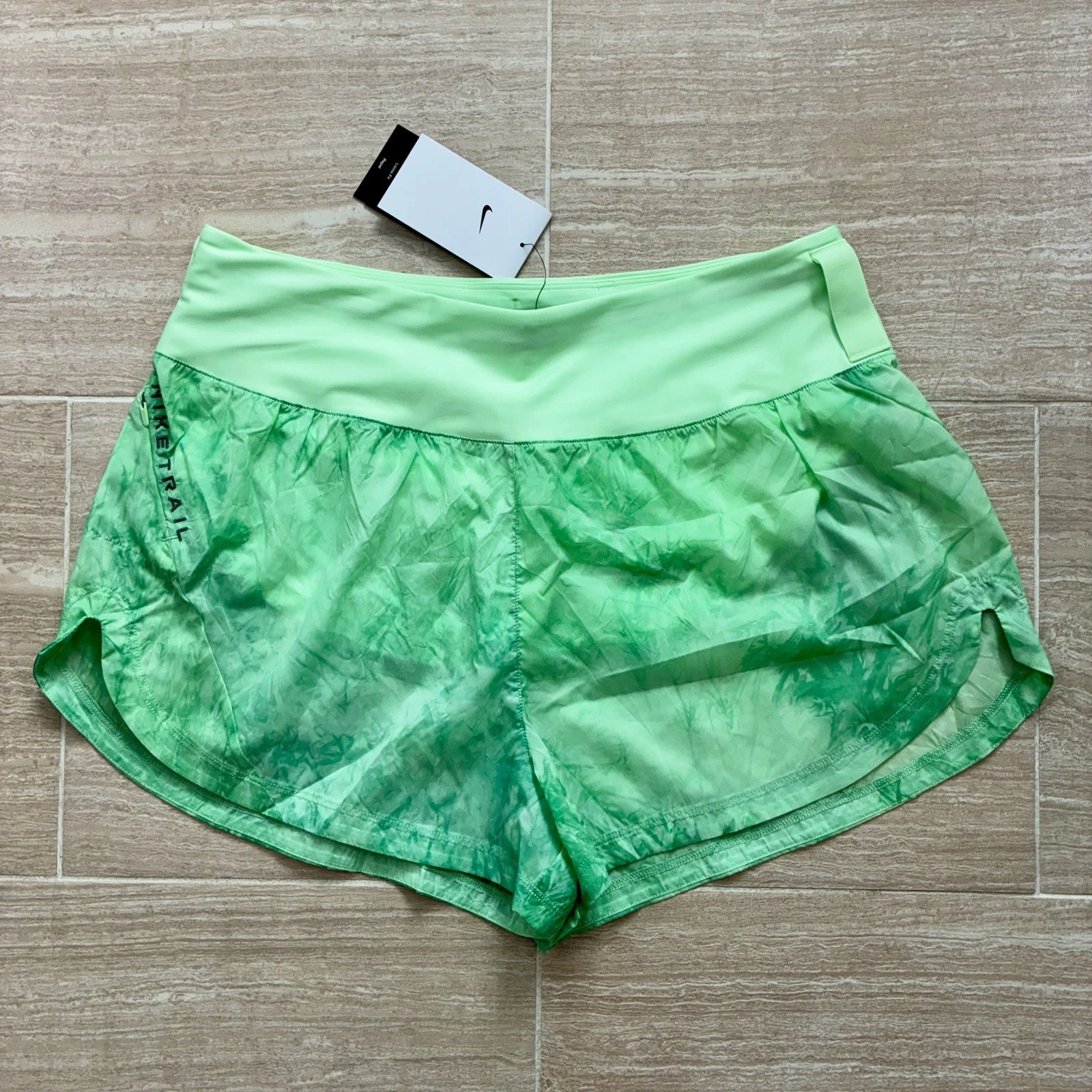 Women’s Size L Nike Trail Repel Mid-Rise 3” Lined Running Shorts FN2647-376 NWT