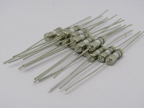 Foot lead Ceramic fuse 6.3A Slow & F6.3A Fast T6.3AL250 T6300 3.6x10mm Axial amp - Picture 18 of 21