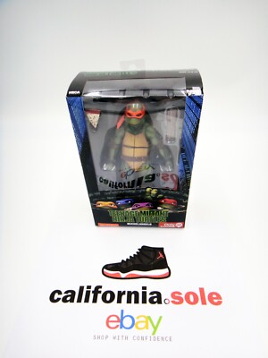 NECA Teenage Mutant Ninja Turtles (1990) Action Figure