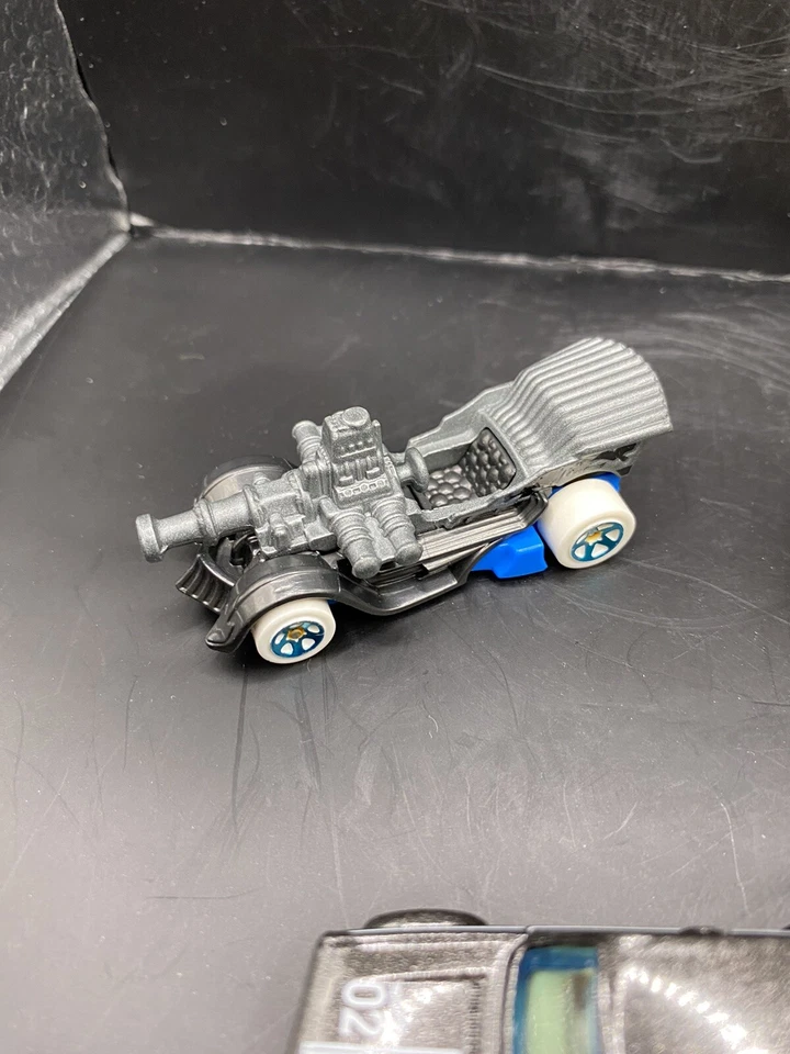 Hot Wheel Lot of 3 2002 BMW, Grease Rod, Sting Rod - Image 3 of 4