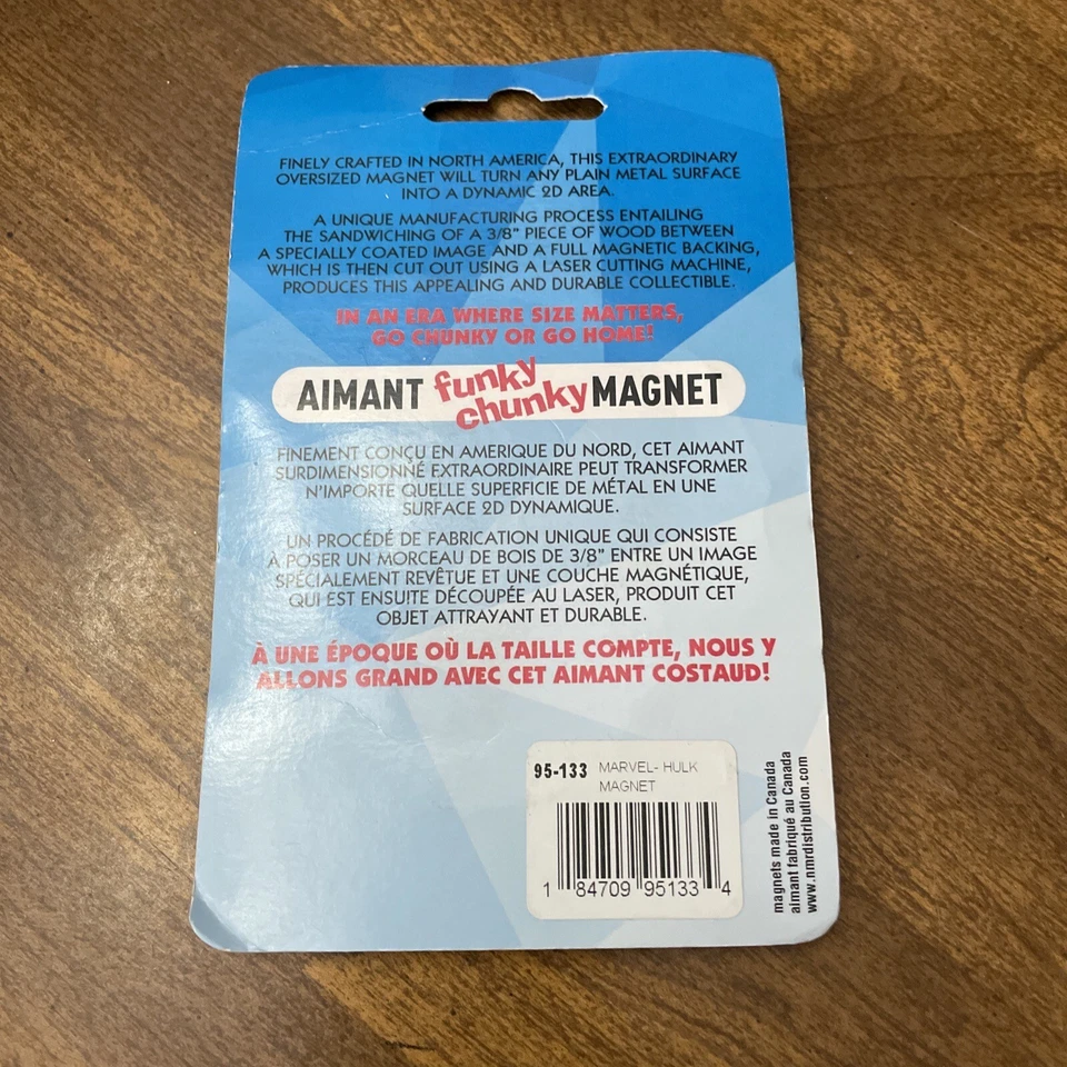 Cómics de Marvel El Increíble Hulk Running Retro Recortado Grueso Imán Verde Foto 2 de 2