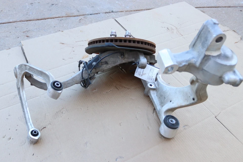 Infiniti FX35 FX37 2009-2013 tracción trasera eje delantero derecho nudillo rueda buje conjunto OEM Foto 3 de 4