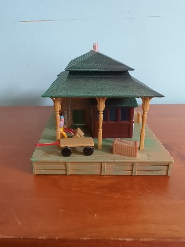 TYCO HO SCALE FREIGHT STATION MODEL TRAIN BUILDING - Picture 4 of 10