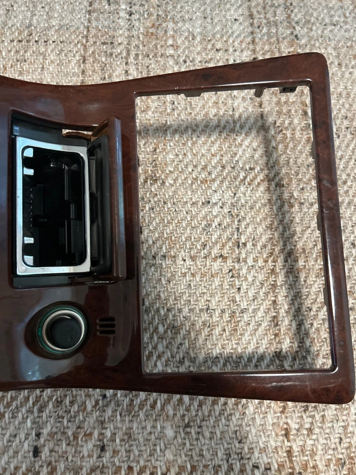 Encendedor de cigarrillos Mazda Millennia 2001/02 radio bisel palanca de cambios Foto 3 de 4