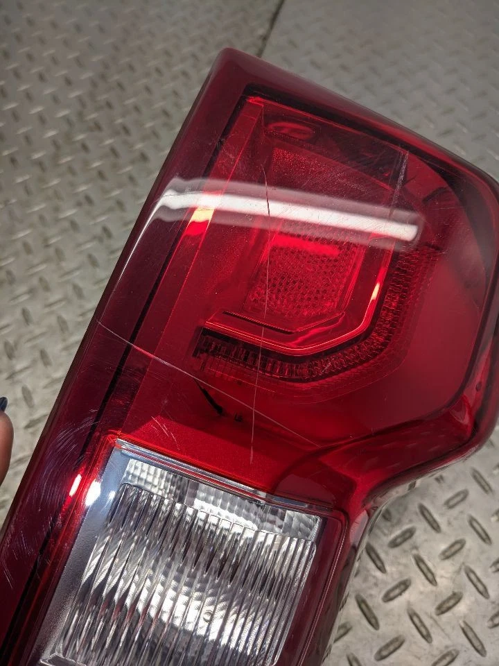 2019 - 2024 Chevrolet Silverado 1500 Right Passenger Tail Light Brake La 1113472 - Image 3 of 4