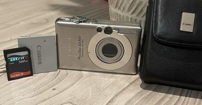Canon PowerShot Digital ELPH SD300 / Digital IXUS 40 4.0MP Digital Camera -...