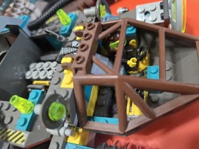 Lego 4970 Rock Raiders Chrome Crusher + BOX + INSTRUCTION MANUAL + MINIFIGURE