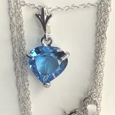 1,15 ctw Herz klassischer natürlicher Aquamarin Anhänger Box Kette Geschenk 14k Weißgold