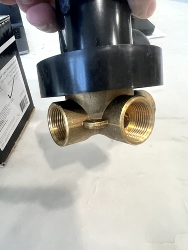 Signature Hardware SH6103 3/4" 6 Way Transfer Valve - Picture 4 of 4