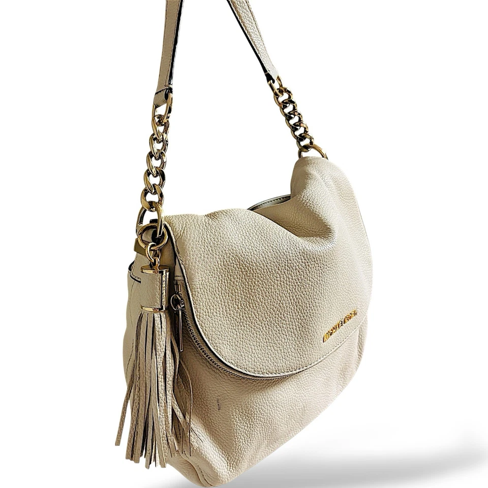 Michael Kors Bedford Tassel Pebbled Leather Flap Shoulder Bag Vanilla Gold HW - Image 3 of 4