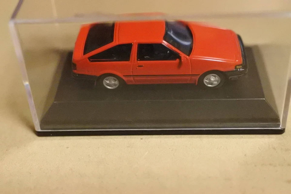 REAL-X Sprinter Trueno 1/72 rosso - Immagine 3 di 4