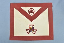 Vintage 1956 MASONIC HAND CRAFTED LAMBSKIN APRON PAST HIGH PRIEST w CASE 06687
