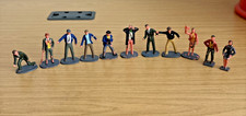 CK68: VINTAGE SCALEXTRIC TRACK  SPECTATOR FIGURES  1:32 SCALE 1960