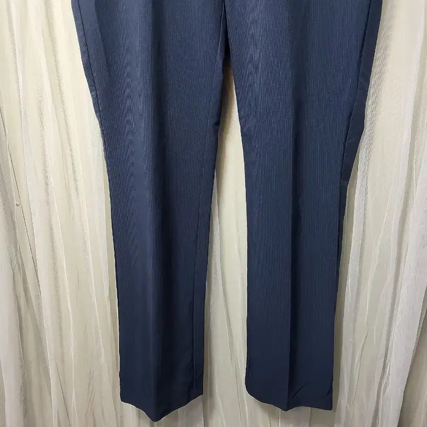 Adidas Men's Performance Stretch Pants - Size 38 Navy thumbnail 3