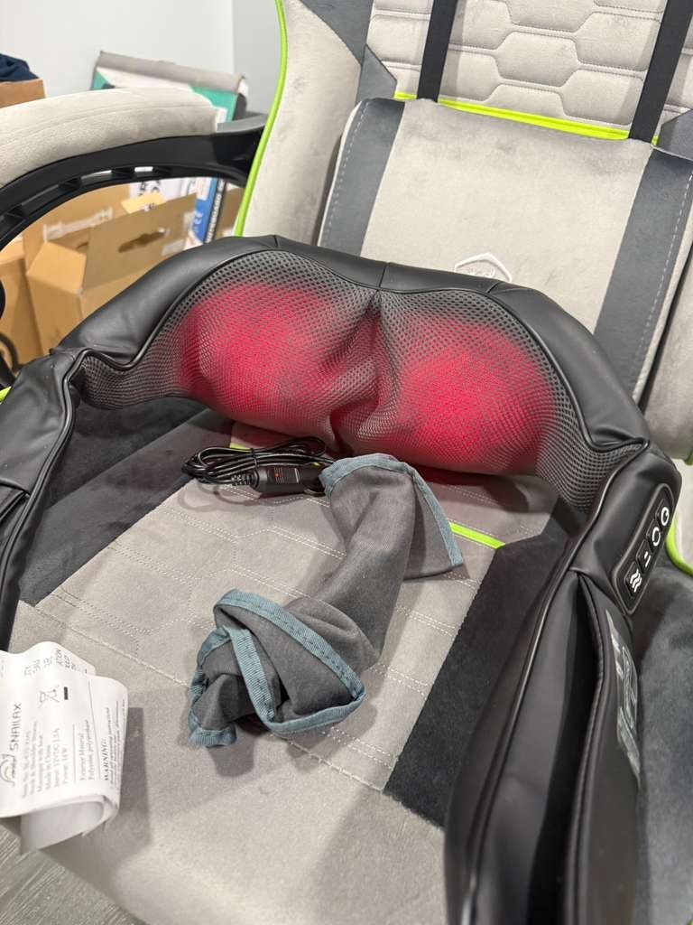 Snailax SL-632 Neck and Shoulder Shiatsu Massager with Heat - Christmas gift