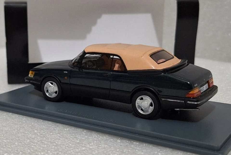 Saab 900 Cabriolet Closed 1987 Green Met Cream 1:43 Neo NEO43568 RARITY!! (2) - Image 4 of 4