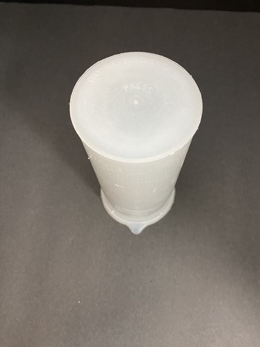 The Pampered Chef Measure All Measuring Cup 2 Cups For Wet or Dry Liquid Solid - Picture 5 of 14