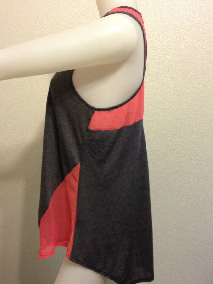 TÚNICA SIN MANGAS GRIS CORAL TRANSPARENTE GEOMÉTRICA URBAN OUTIFTTERS GASA MEDIANA Foto 4 de 4