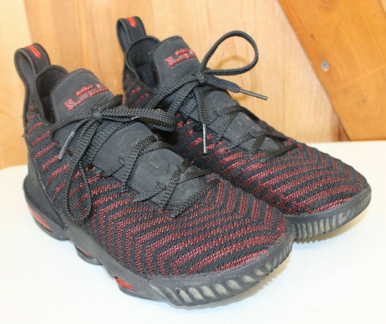 lebron 16 boys shoes