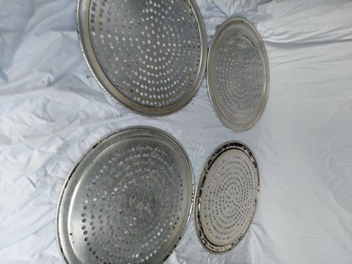 16" American Metalcraft Super Perforated Std. Wt. AL Pizza Pans (Lots of 6)