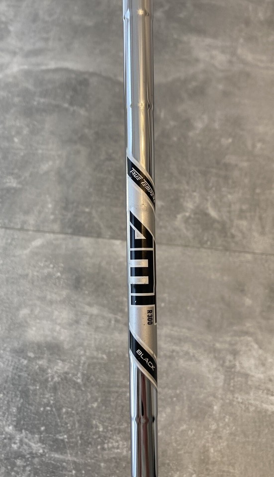 Wilson D9 Gap Wedge / Regular Flex / Left Handed / Great Condition eBay