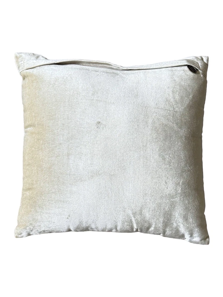 Almohada metálica con acento de árbol de bosque PIER 1 IMPORTS de 17"x17" con inserto usada en excelente estado Foto 2 de 4