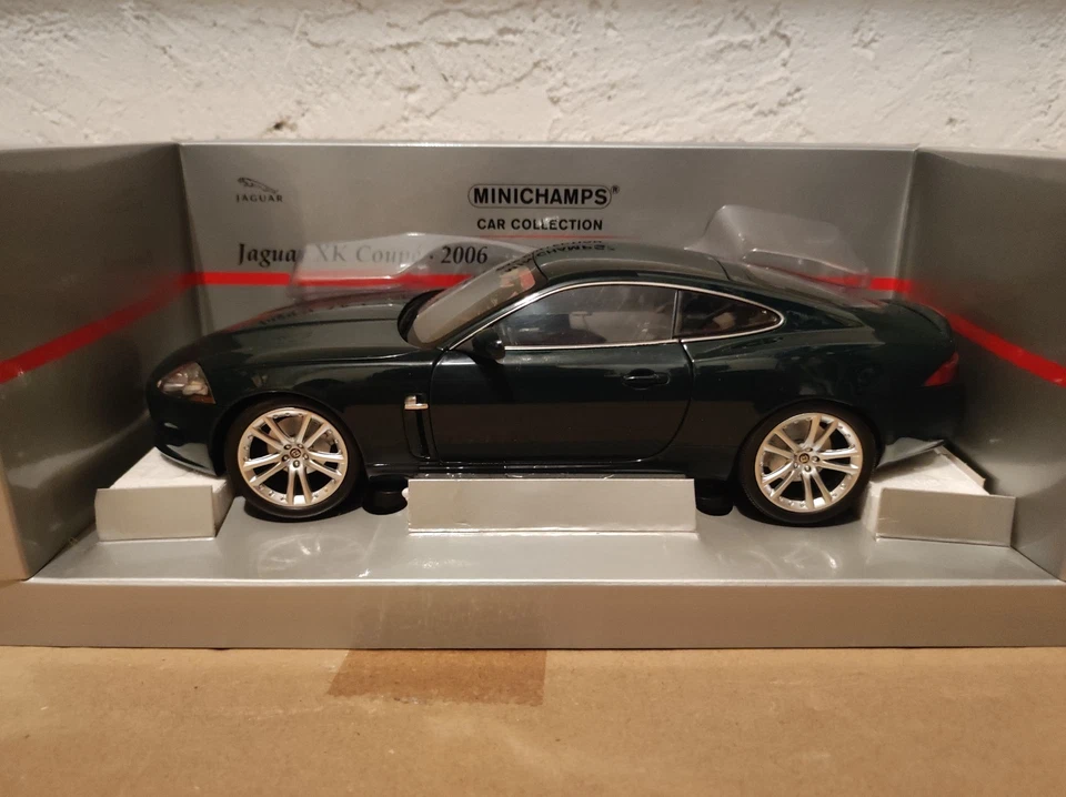 JAGUAR XK COUPE 2006 1/18 GREEN  MINICHAMPS  IMBALLO ORIGINALE DIE CAST - Immagine 4 di 4