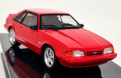 Ixo 1/43 Ford Mustang LX 5.0 Coupe 1992 rot Diecast Scale Modellauto