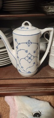 Jager Eisenberg VTG GDR East Germany Tea Pot Painted Blue Flowers With Lid EUC