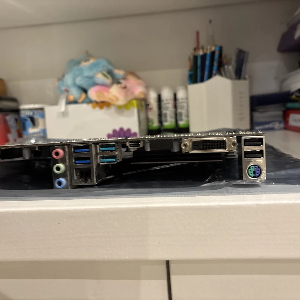 ASUS Prime B450-Plus AM4 Motherboard AMD Ryzen DDR4 ATX - Image 4 of 4