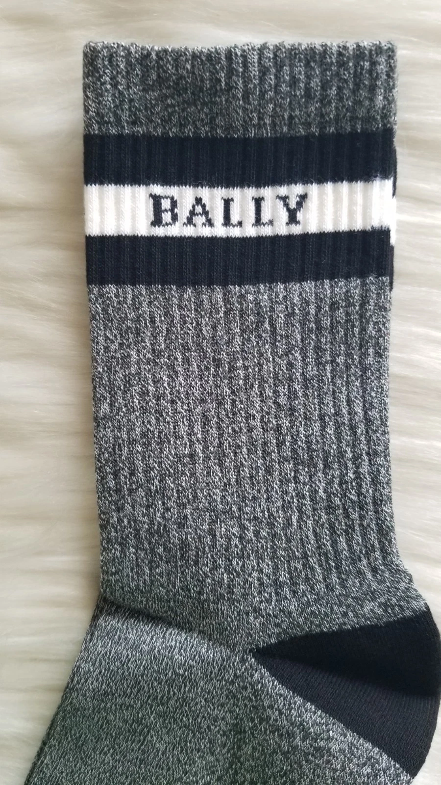 BALLY ATHLETIC SOCKS EUR SIZE 42 GRAY WITH BLACK LOGO MADE IN ITALY NWT