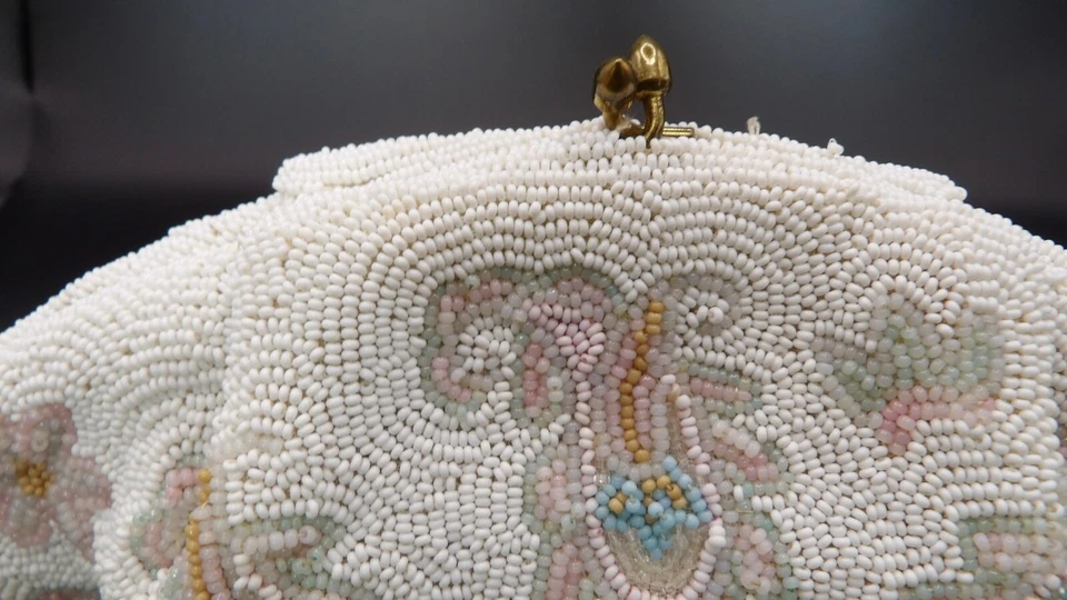 Красивая антикварная бельгийская сумочка с бисером Saks 5th Avenue - Изображение 4 из 4