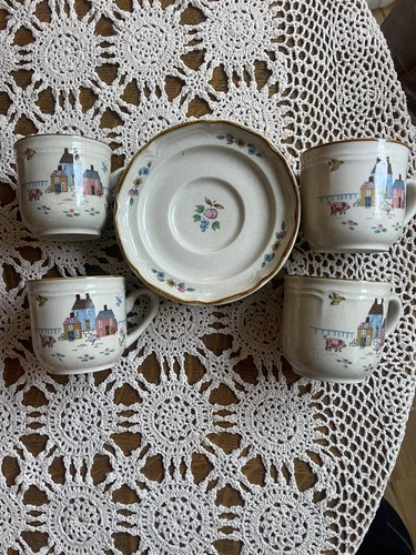 Vintage Set of 4 International Stoneware Japan Heartland Farm Cup Mug/Saucer