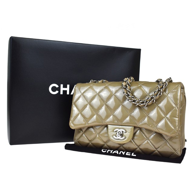 chanel matelasse chain shoulder bag
