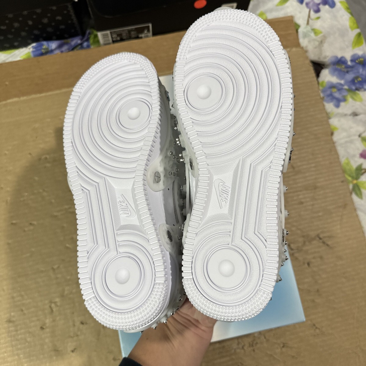 Nike Swarovski x Air Force 1 LXX White. Women's Size 6.5, CV7668 Nike Swarovski x Air Force 1 LXX White. Women's Size 6.5, CV7668