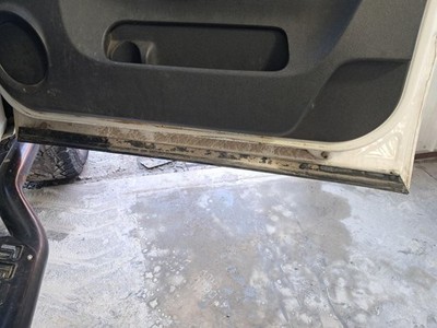 2009 Chevy Silverado Front Door Trim Panel OEM 4DR PU ITC 19C