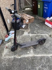 Xiaomi Electric Scooter M365. Black. With Charger. BATTERY NEEDS REPLACING